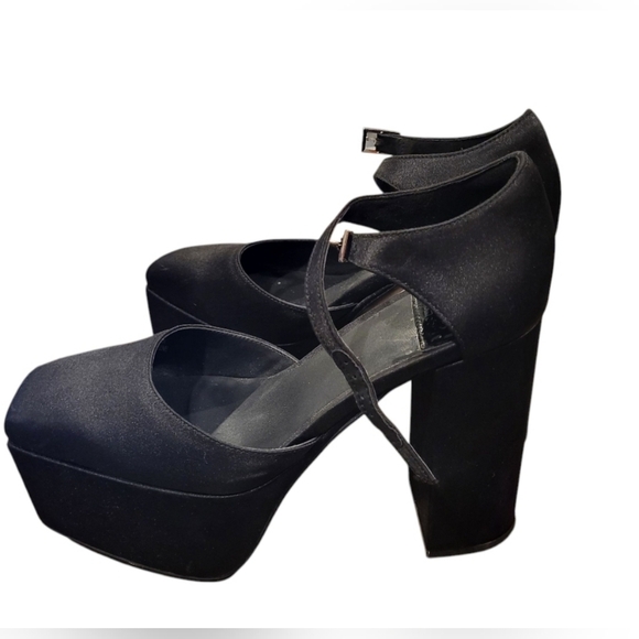 Jeffrey Campbell OVER-N-OUT Platform Black Satin Square Toe Shoes Size 6 - Picture 2 of 11